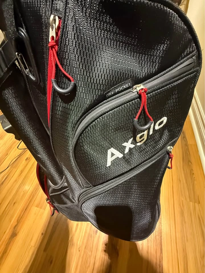 Axlo Golf Bag – Great Condition - photo 4