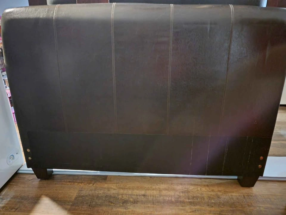 Queen Size Sleigh Bed - Dark Brown Faux Leather - photo 4