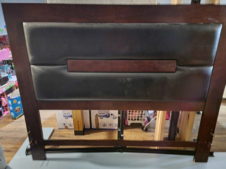 Queen Size Bed - photo 2