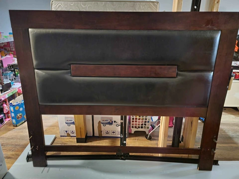 Queen Size Bed - photo 3