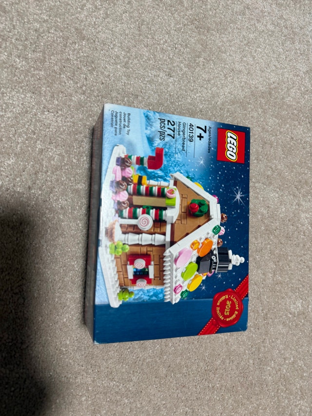 LEGO Gingerbread House 2015 Christmas Set