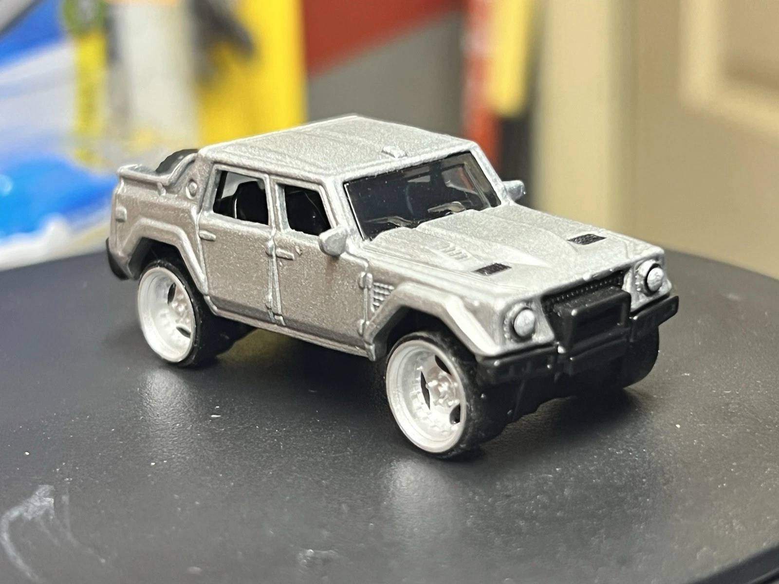 CUSTOM Matchbox Lamborghini LM002 - photo 2