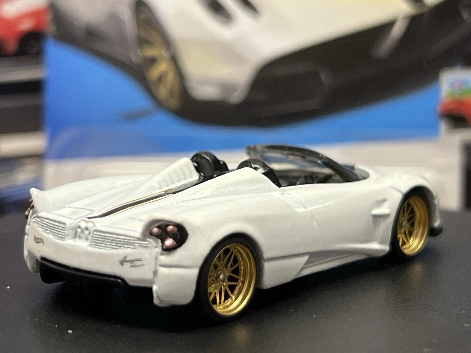 Hot Wheels '17 Pagani Huayra Roadster CUSTOM - photo 2