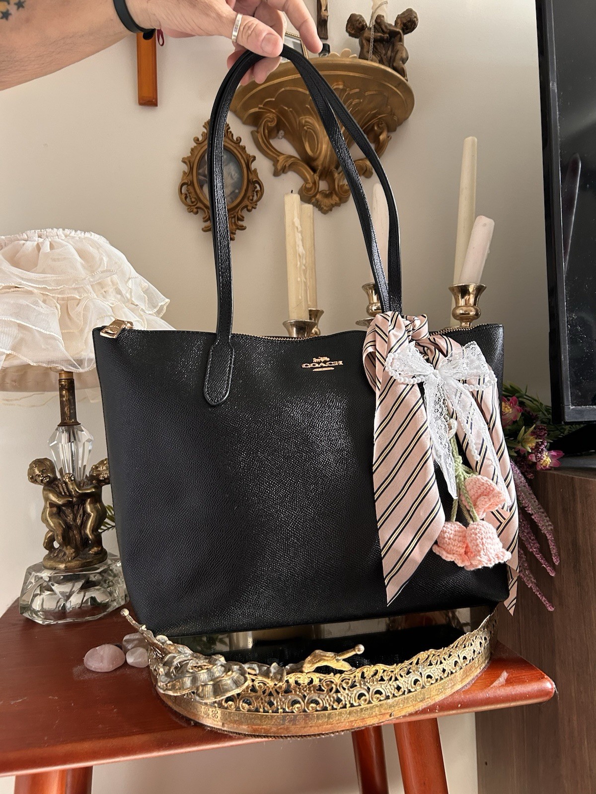 Coach Black Pebbled Tote Bag Gold Hardware Scarf Accent - photo 5