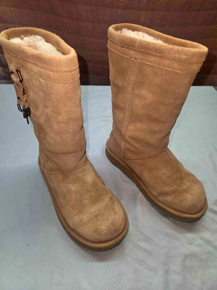 UGG Women's Suede Style Boots