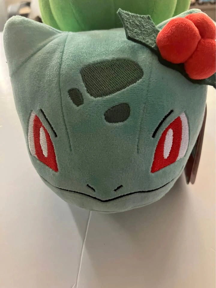 NEW Pokémon Plush Figure Bulbasaur with Red Tinsel