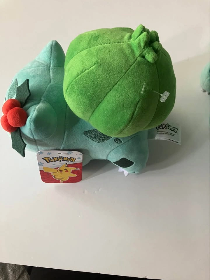 NEW Pokémon Plush Figure Bulbasaur with Red Tinsel - photo 3