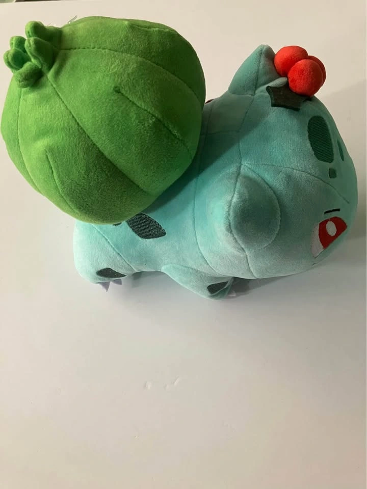 NEW Pokémon Plush Figure Bulbasaur with Red Tinsel - photo 4