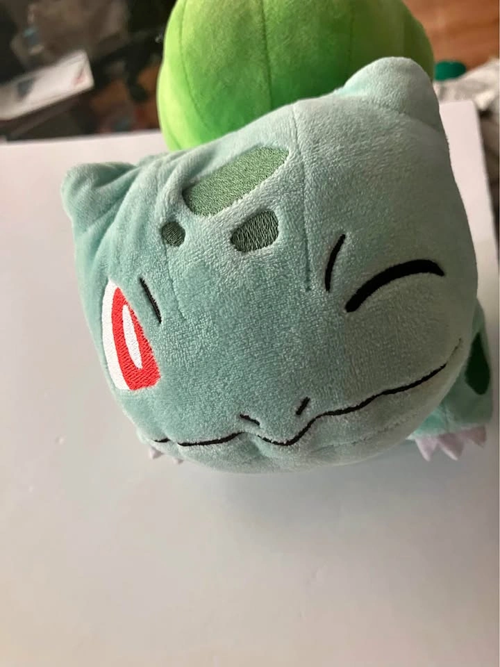 Pokemon BULBASAUR Plush 8” Winking Figure 2020 WCT