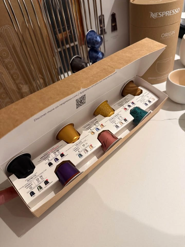 Nespresso Citiz Platinum bundle w/ Aeroccino, origin cups, pods - photo 3