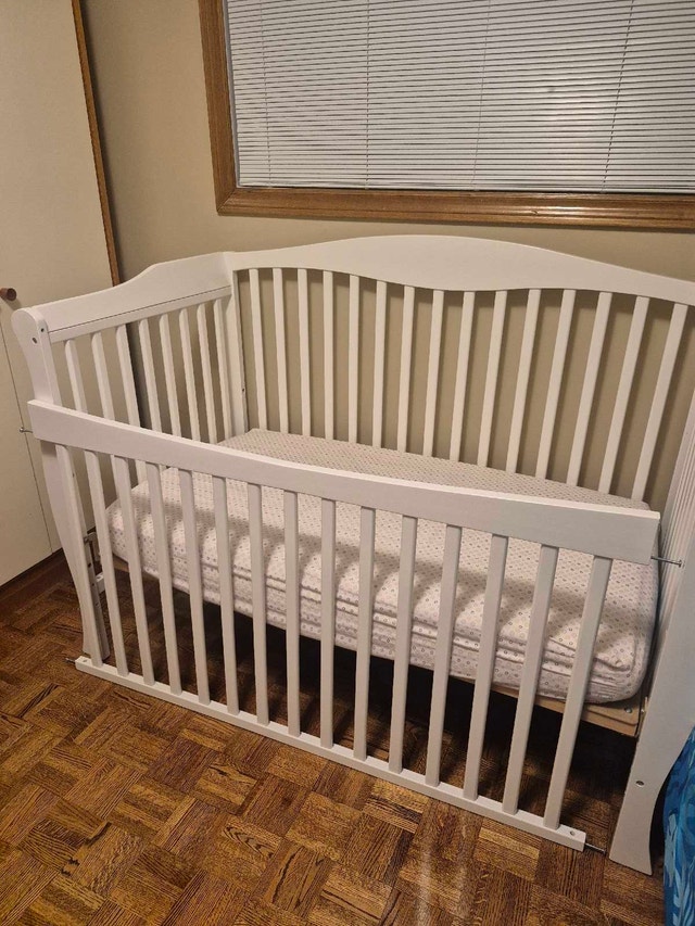 Baby/Toddler Convertible Crib with Mattress - Price Reduced - photo 2