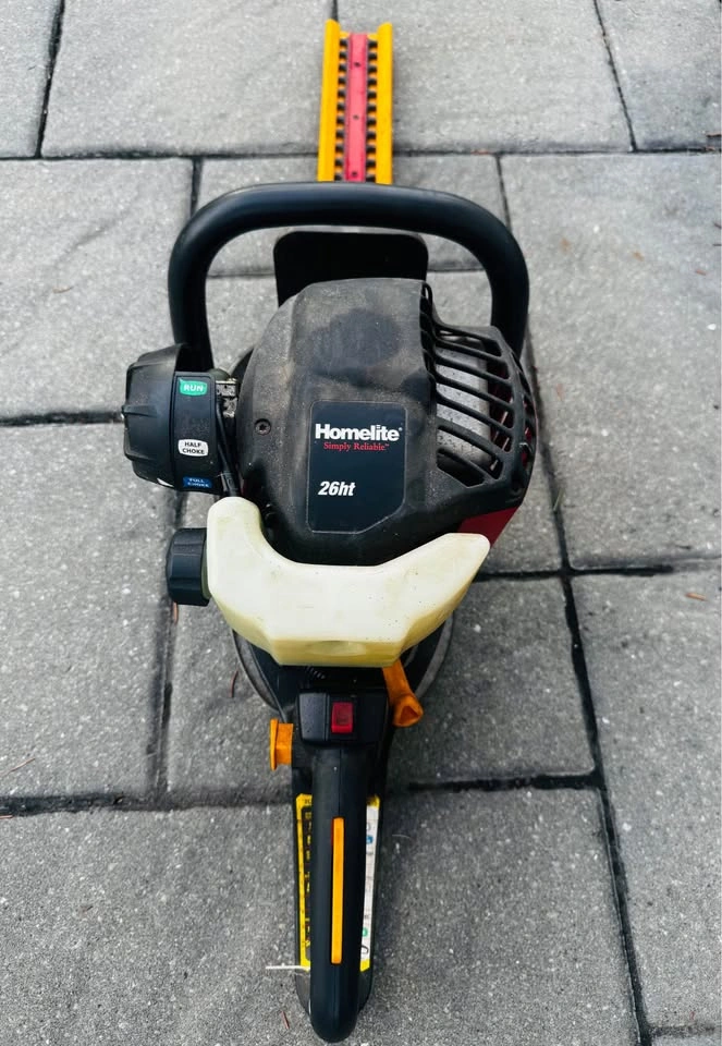 Homelite Gas-Powered Hedge Trimmer 26ht - photo 2