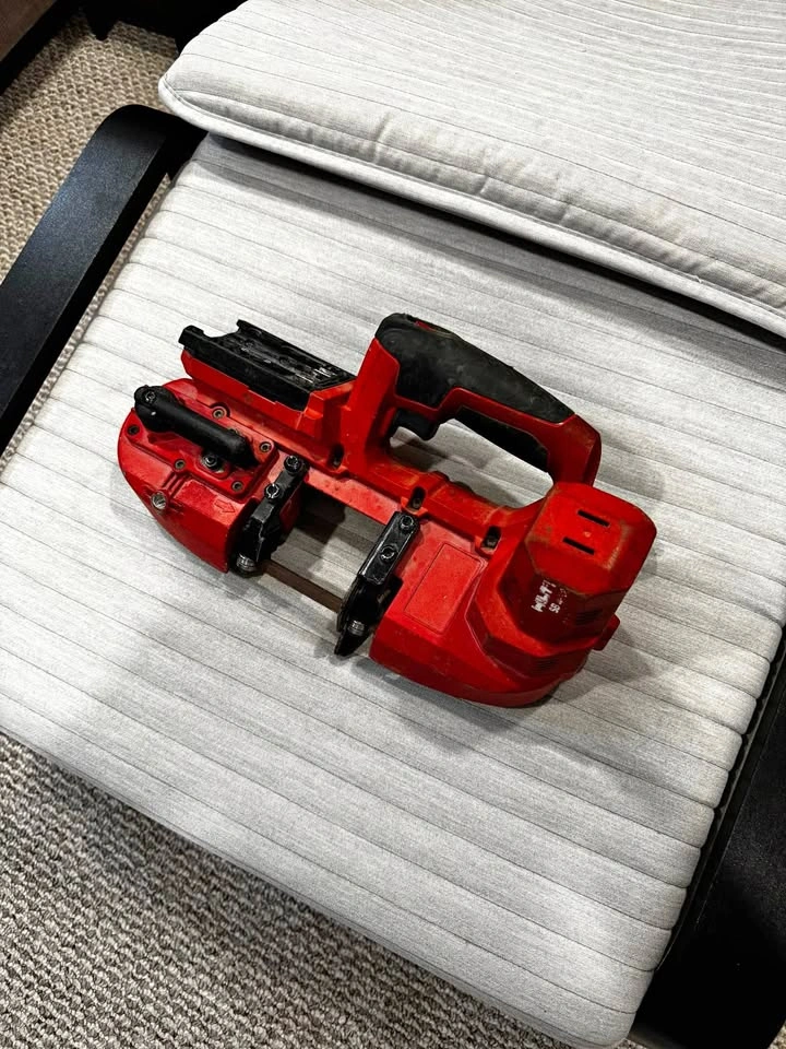 Hilti SB 4-22 Portable Band Saw