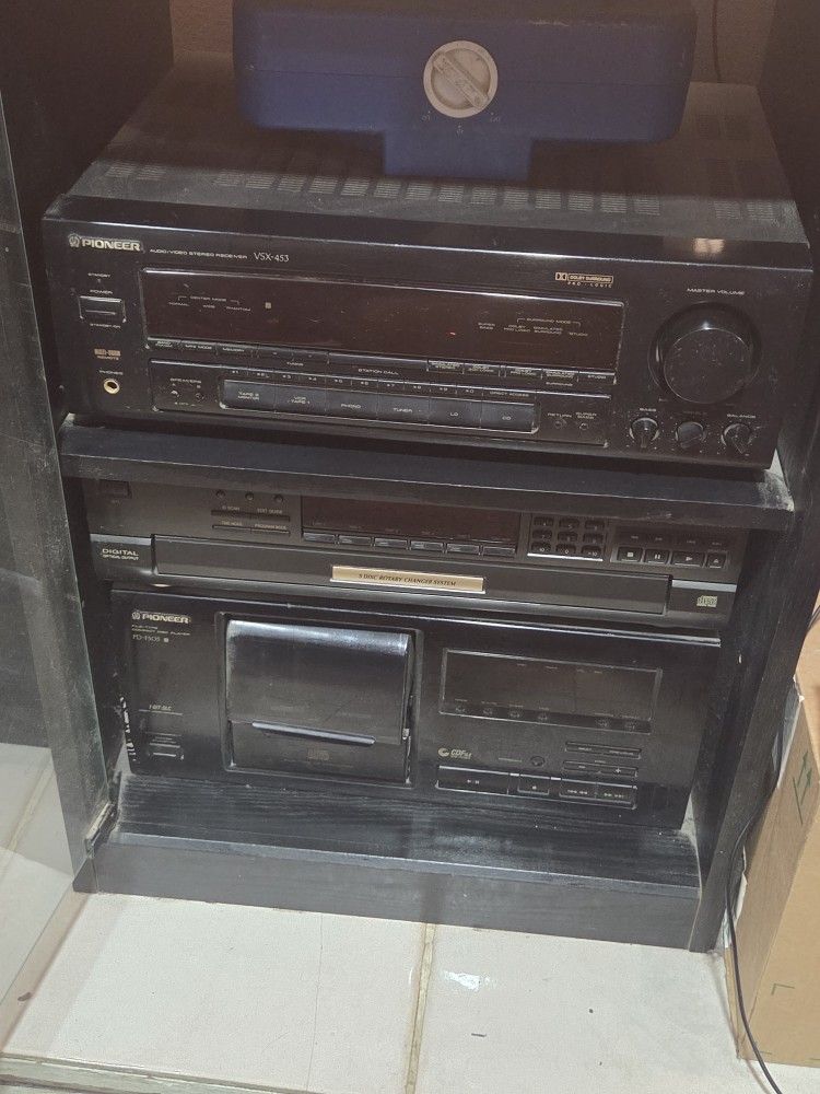 Stereo Entertainment Center - photo 3
