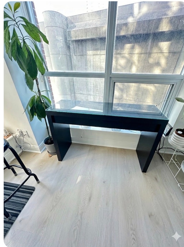Ikea Malm Desk with Glass Top - Black - photo 3