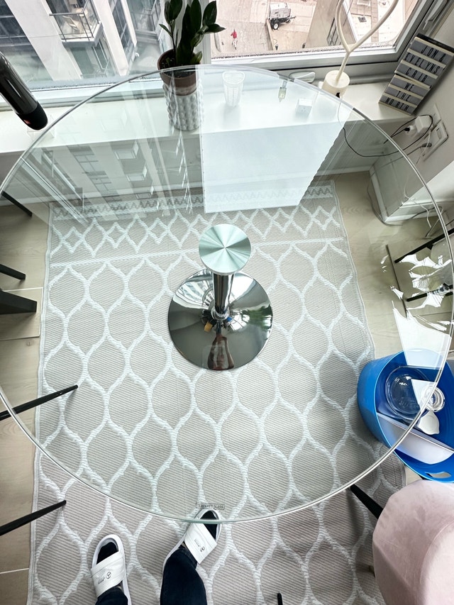 Round glass dining table & chairs - photo 5