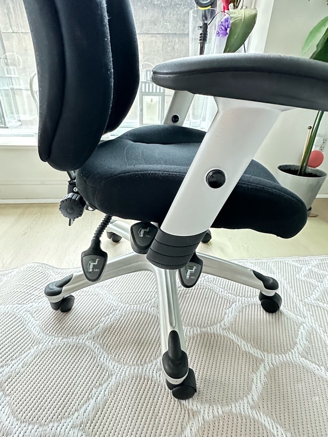 Office Chair - photo 2