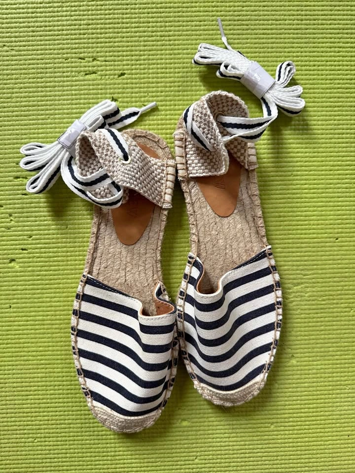 J.Crew Espadrille Flats White and Navy Size 7