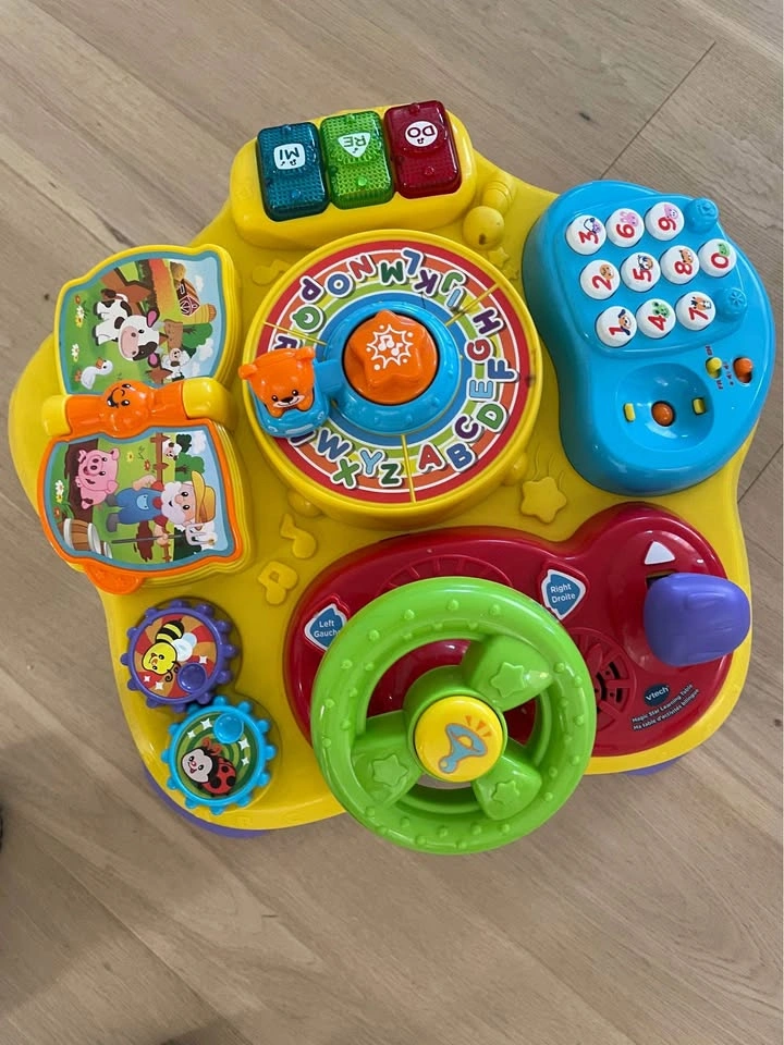 Vtech Learning Table - photo 2