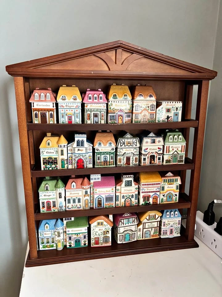 Lenox Canterbury Crossing Full Spice House Set