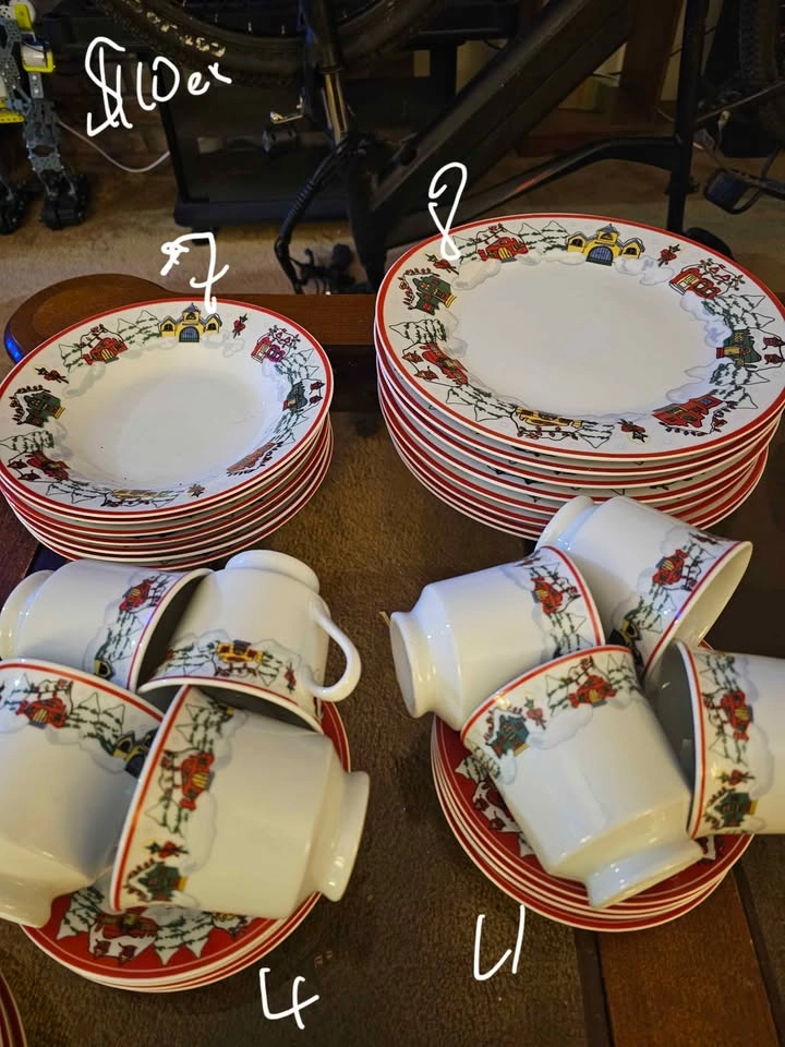 Christmas Dish Set - photo 4