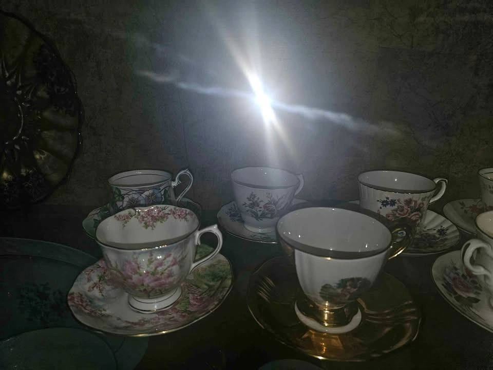 Vintage Floral Teacups & Saucers Collection