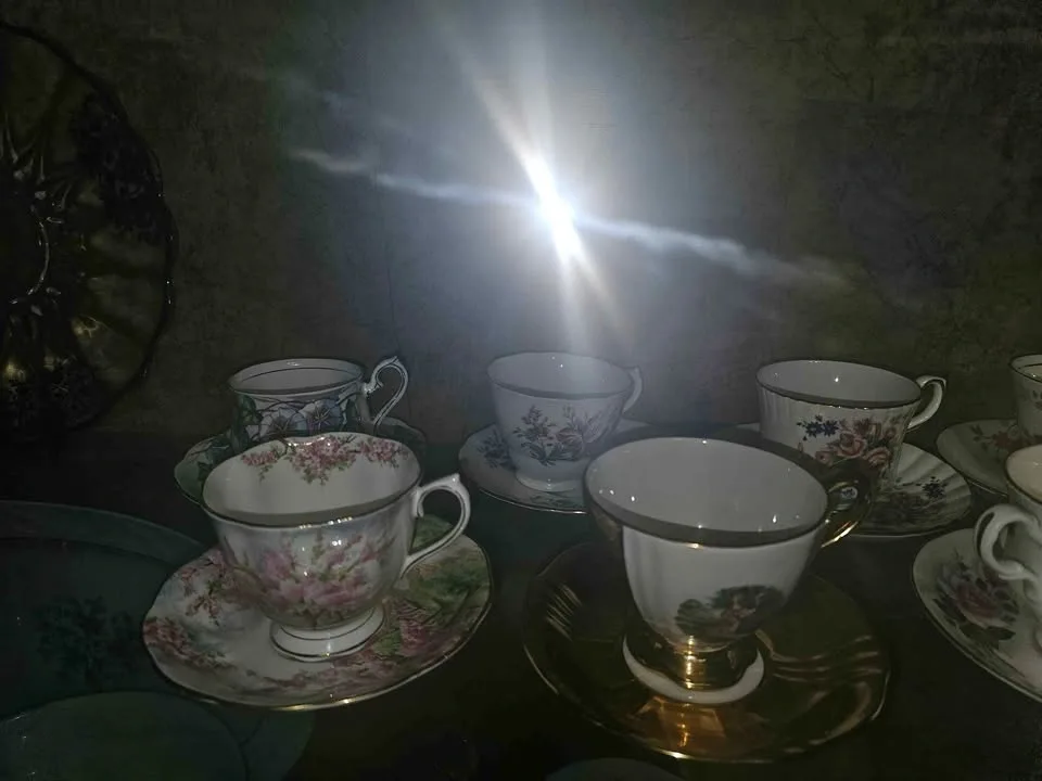 Vintage Floral Teacups & Saucers Collection