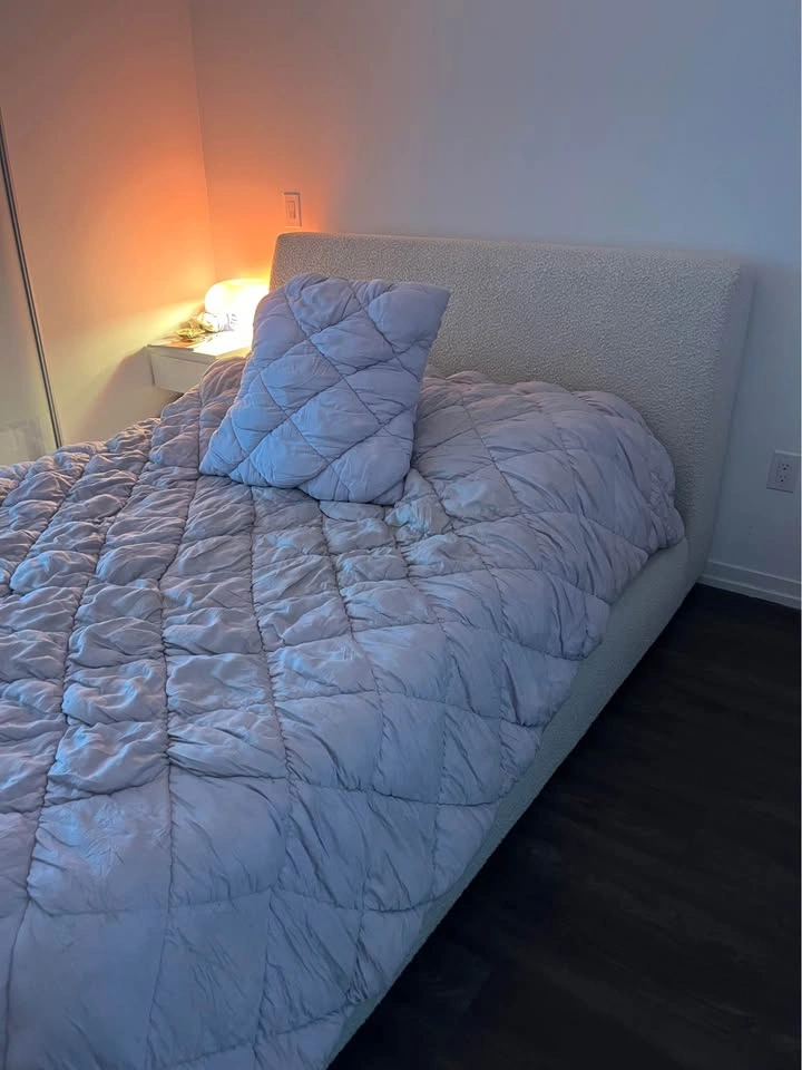 Endy Curve Queen Bedframe in Cream Boucle - photo 2