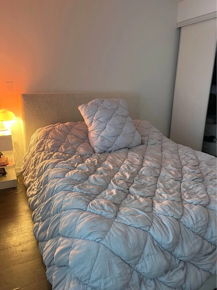 Endy Curve Queen Bedframe in Cream Boucle - photo 3