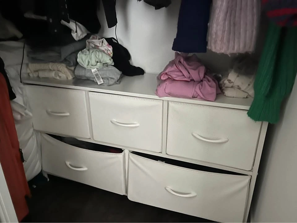 Clothing storage cabinets - photo 2