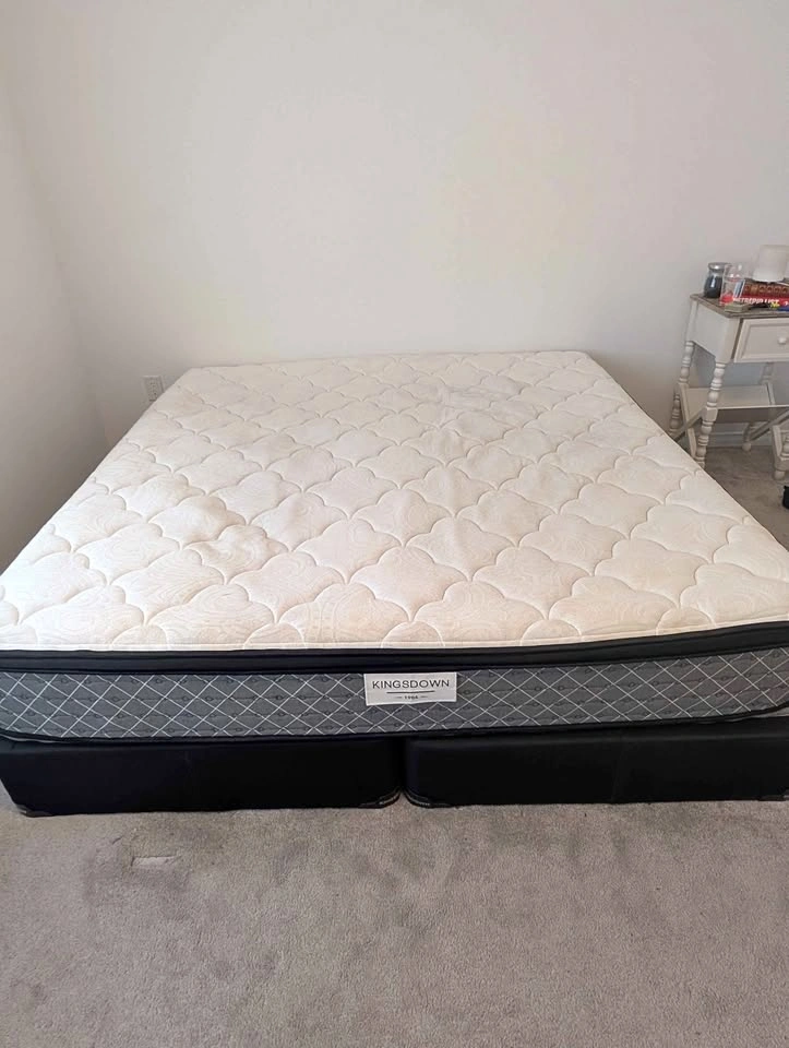 King size mattress - Kingsdown