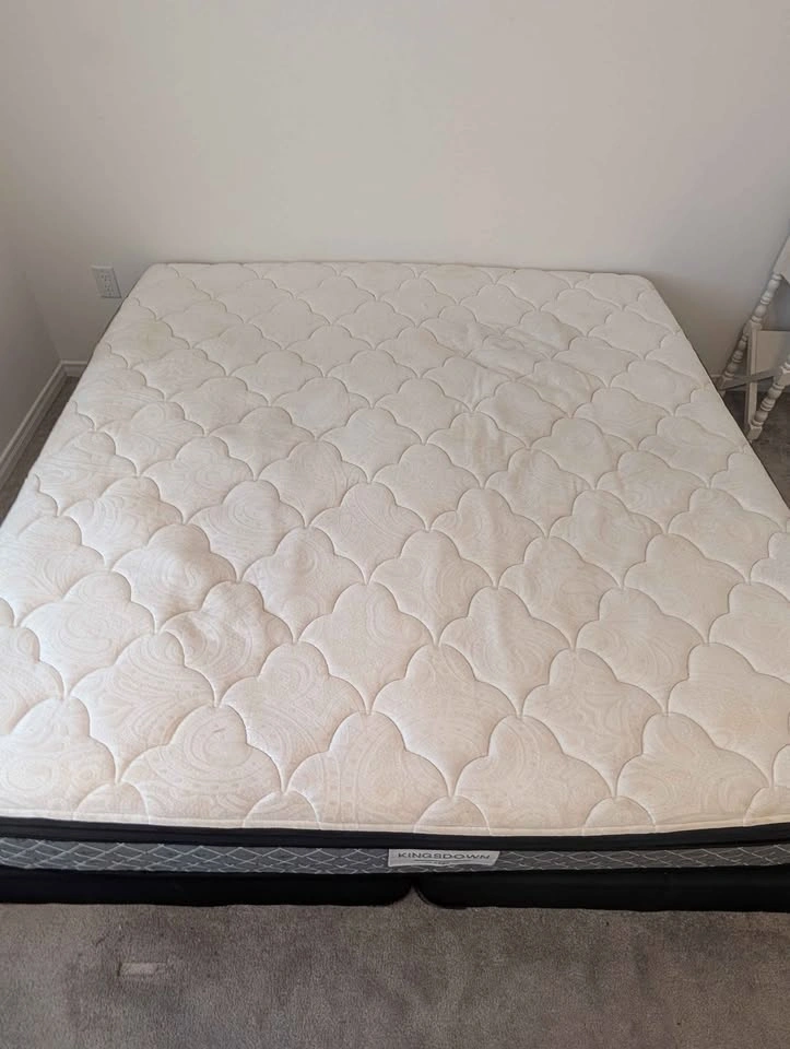King size mattress - Kingsdown - photo 2