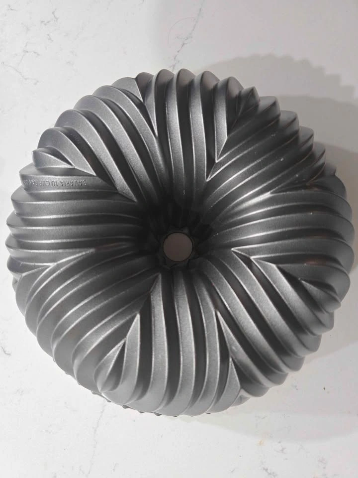 Nordic Ware Bavaria Bundt & Sunflower Baking Pan 10 Cup Cast Alu - photo 5