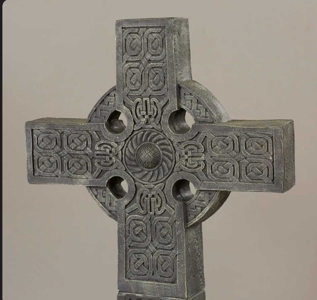 Celtic Cross Statue - photo 4