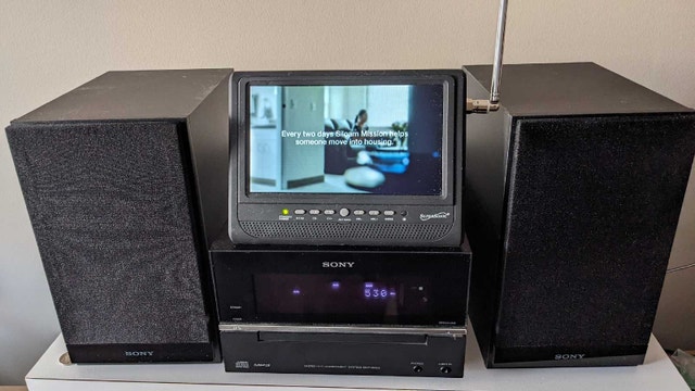 Sony Mini Stereo with Remote and Color TV - photo 4