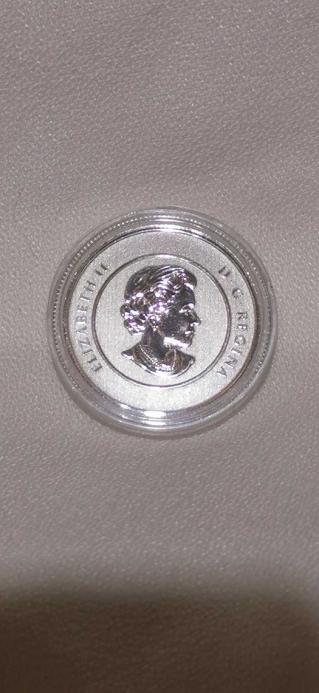 2013 $20 Fine Silver Coin - Wolverine - photo 2