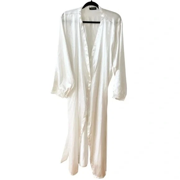Jones New York Vintage White Satin Bridal Robe - photo 4