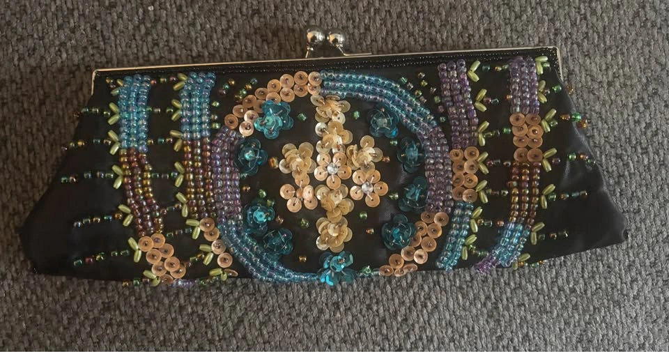 Black Beaded Sequin Clutch Bag - photo 5