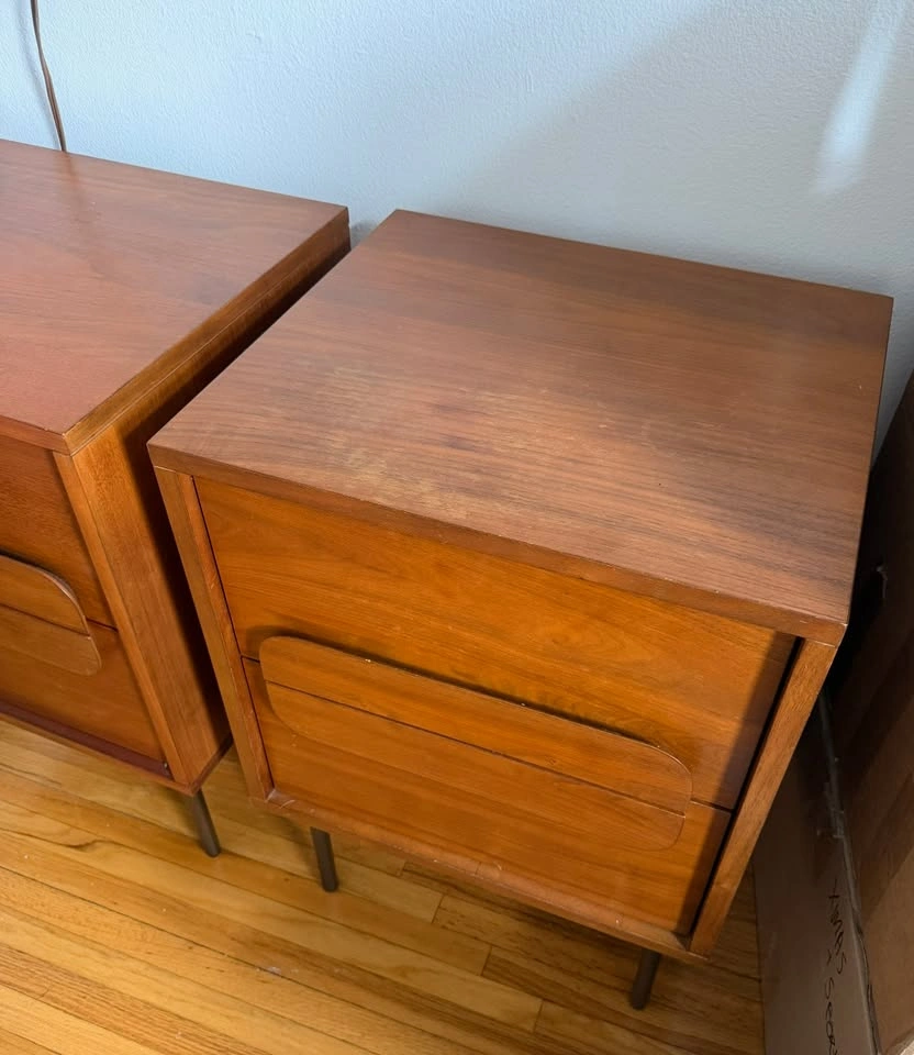 2 x West Elm Gemini Walnut Nightstands - photo 2