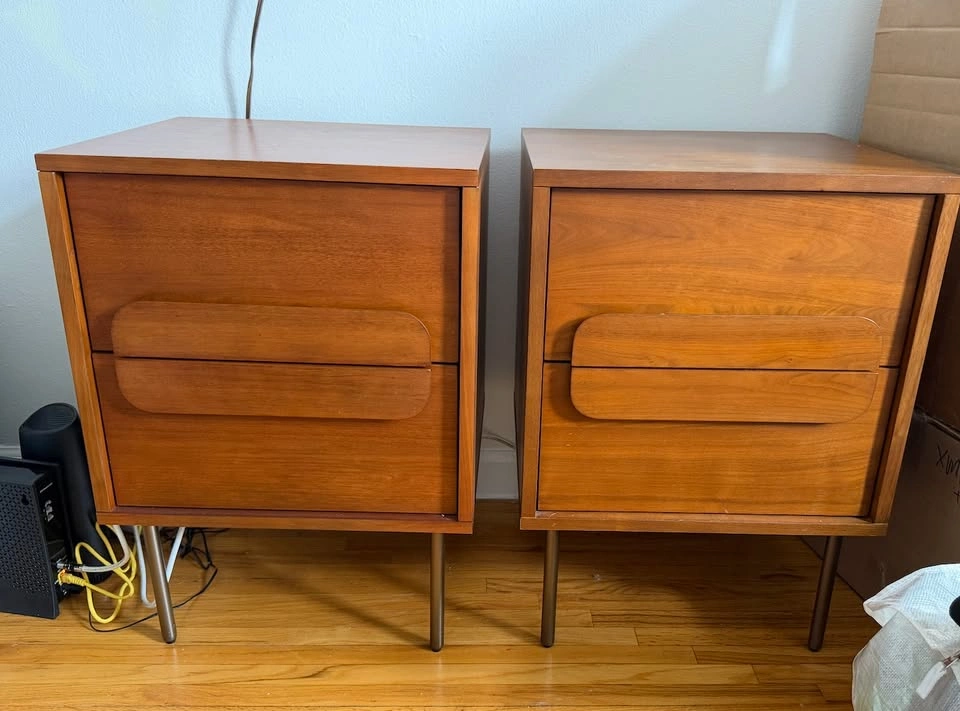 2 x West Elm Gemini Walnut Nightstands - photo 4