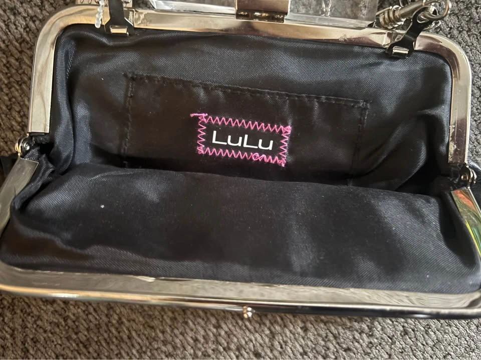 LuLu Black Clutch Bag with Chain Strap and Bow Clasp - photo 3