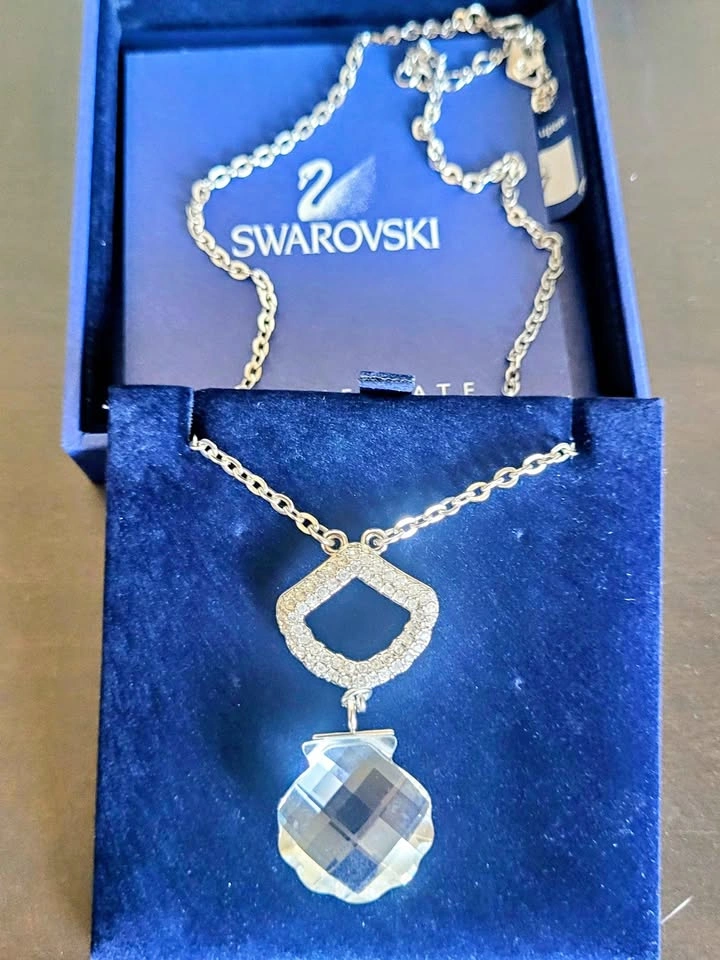 Swarovski Crystal Pendant Necklace w/ Box & Certificate (Retired