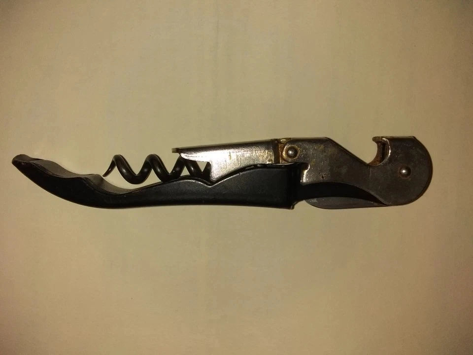 Corkscrew Wine Bottle Opener w/ Foil Cutter - photo 4