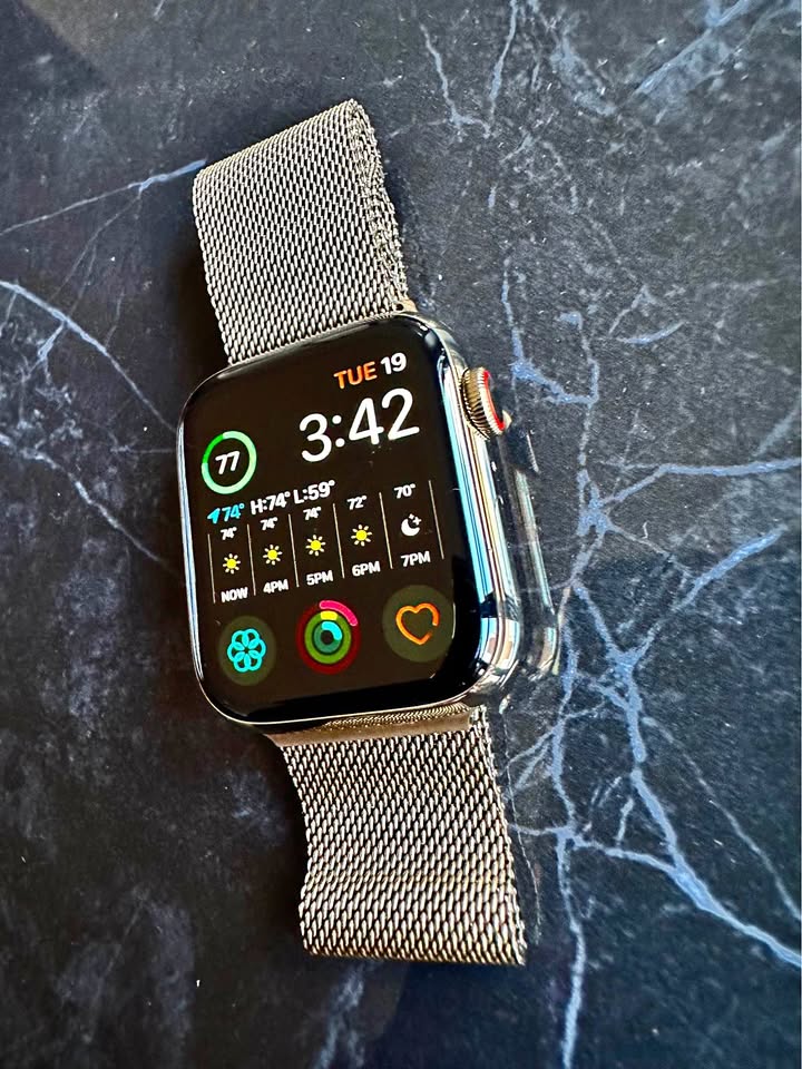 Apple Watch Series 6 44mm Gold Stainless Steel