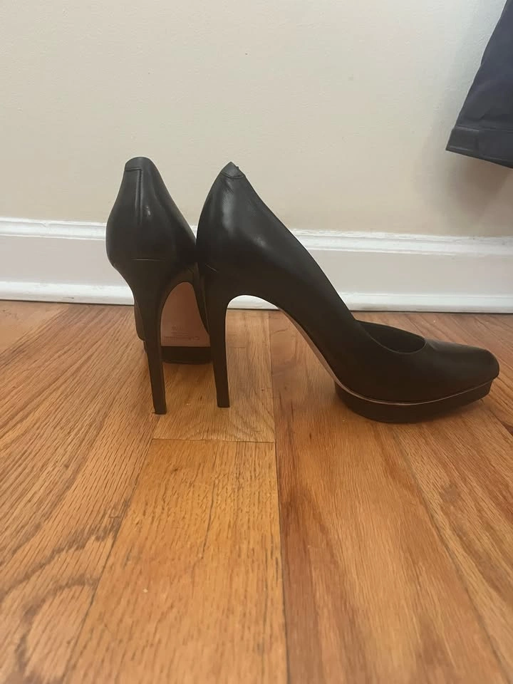 Calvin Klein Black Stilettos Size 38 1/2 - photo 2