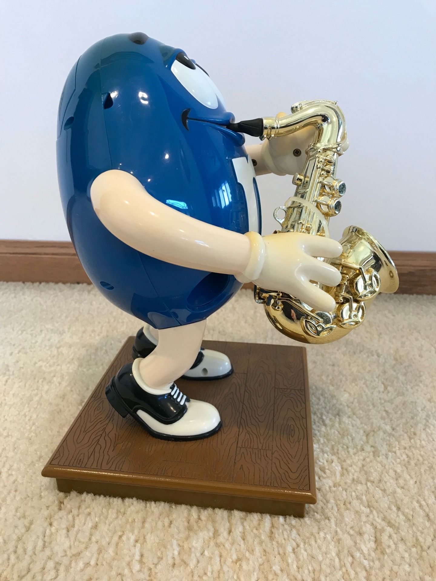M&M Candy Dispenser Blue Saxophone Player - photo 4