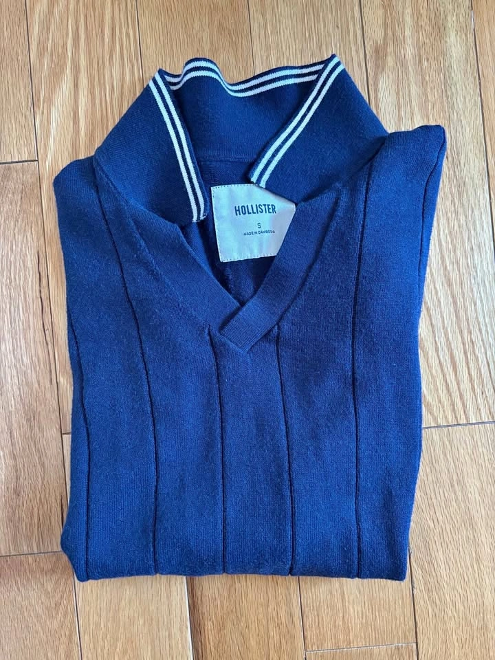 Hollister Striped V Neck Shirt