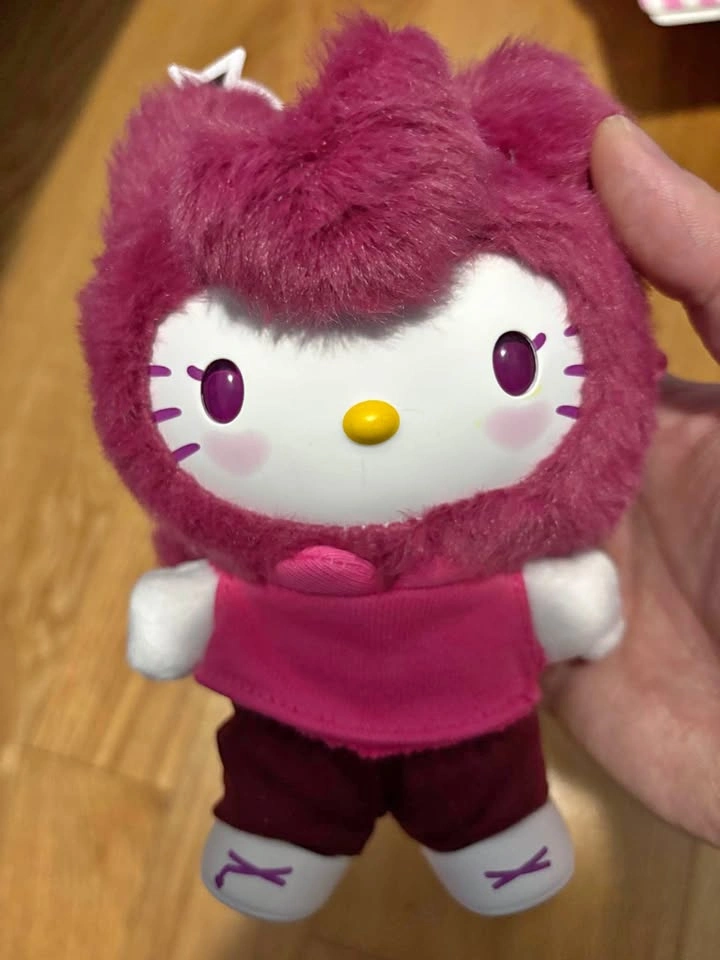 Hello Kitty Pop Star