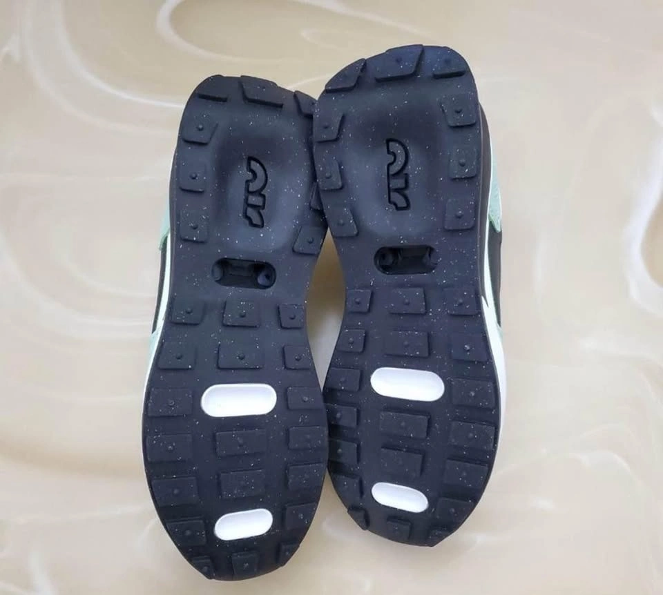 Nike Air Max Pre-Day Shoes - Unisex - photo 5