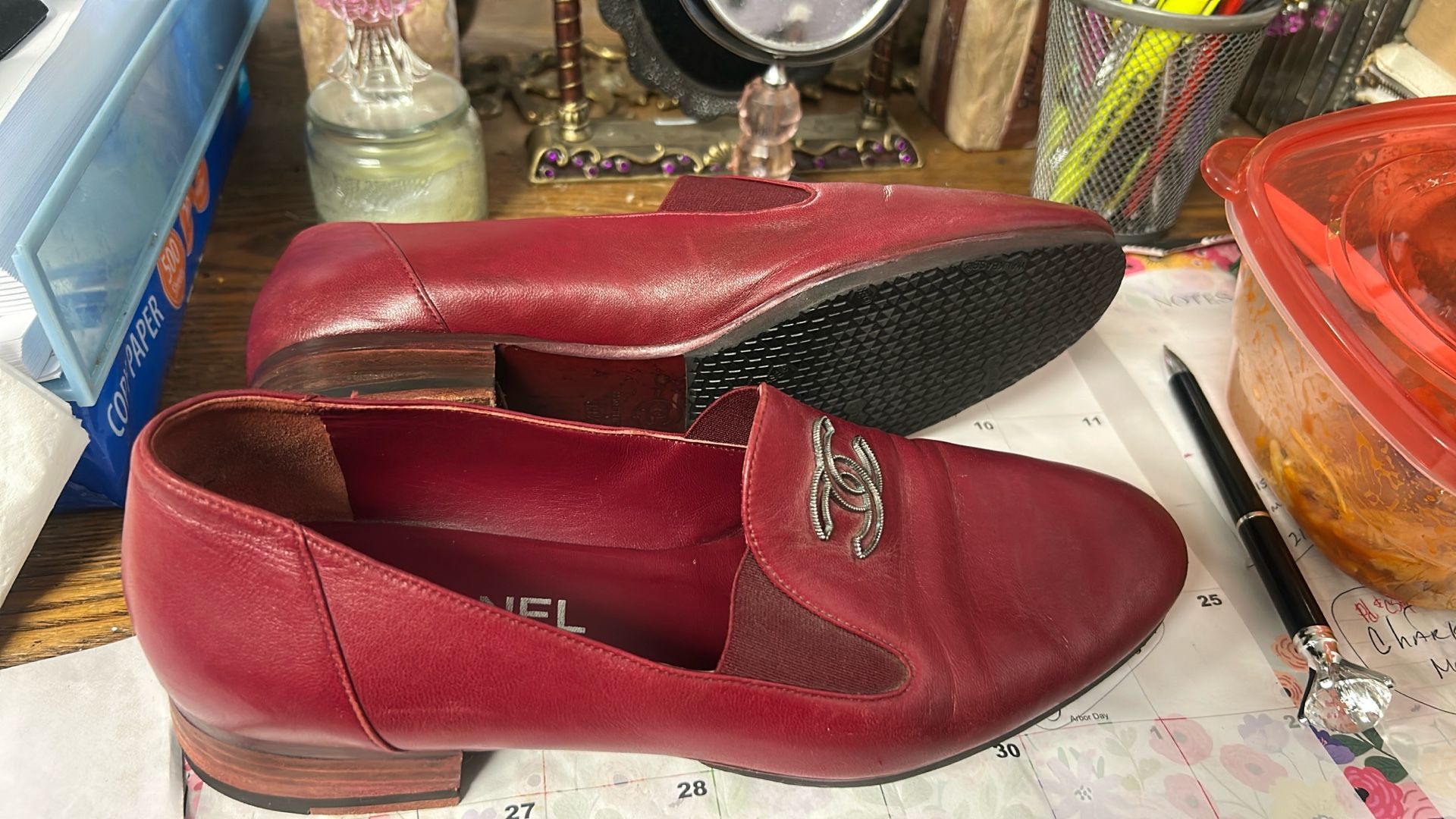 Ladies Chanel Burgundy Leather Shoes Size 39 1/2 - photo 5